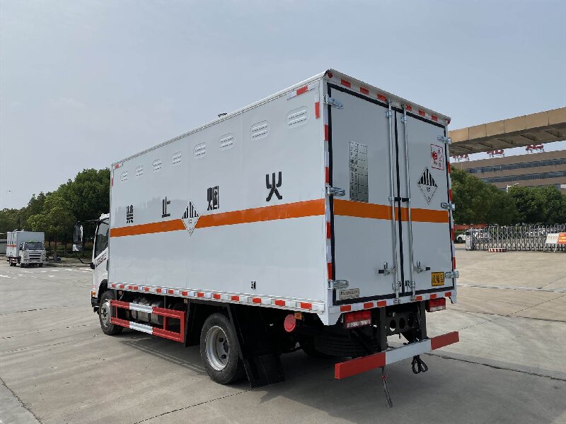 成都到若羌物流